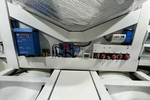 Galeon 500 FLY Yacht For Sale