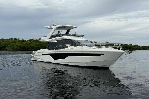 Galeon 500 FLY Yacht For Sale