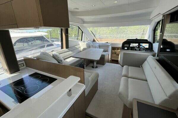 Galeon 500 FLY Yacht For Sale