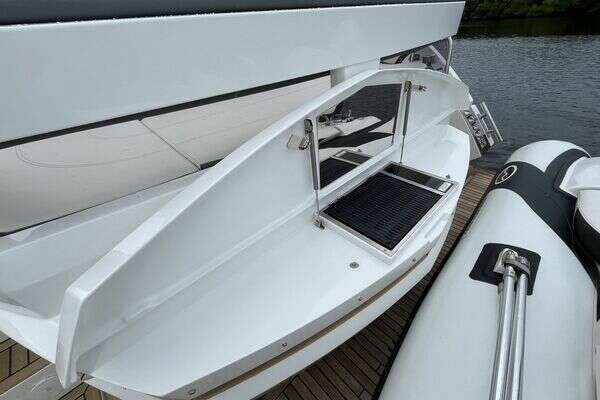 Galeon 500 FLY Yacht For Sale