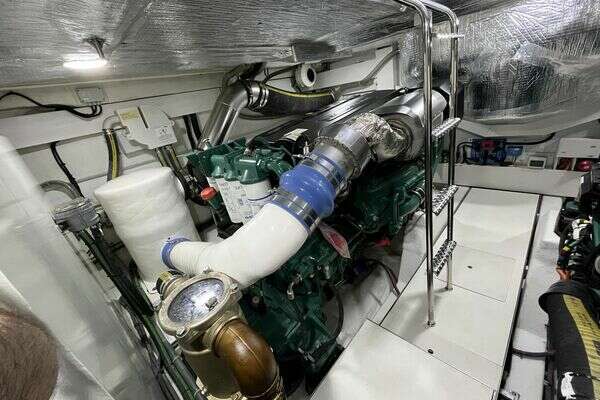 Galeon 500 FLY Yacht For Sale