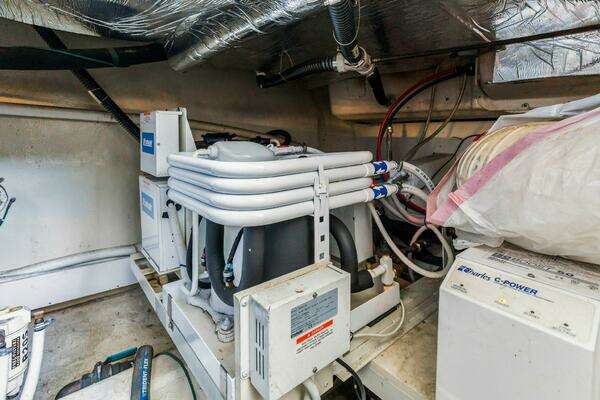 Carver  Yacht For Sale