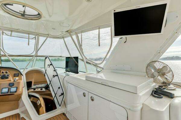 Carver  Yacht For Sale