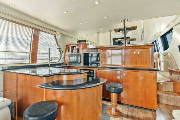 Carver  Yacht For Sale
