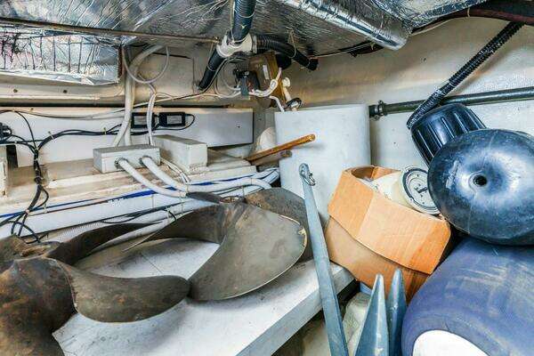 Carver  Yacht For Sale