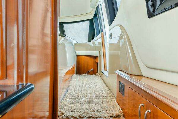 Carver  Yacht For Sale