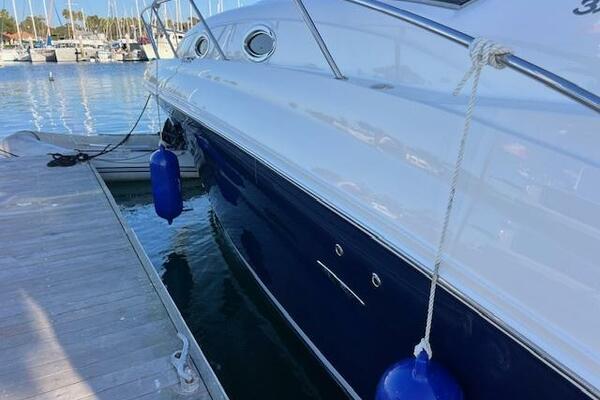 32ft Sea Ray Yacht For Sale