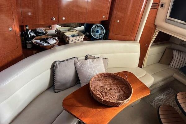 32ft Sea Ray Yacht For Sale