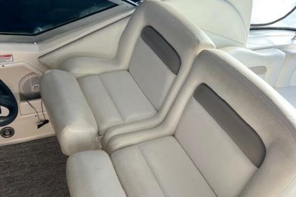 32ft Sea Ray Yacht For Sale