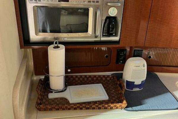 Sea Ray 320 Sundancer Yacht For Sale