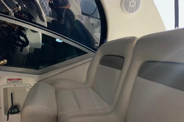 32ft Sea Ray Yacht For Sale