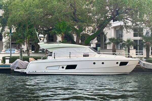 42-ft-Bavaria-2015-420 Virtess Coupe-Fort Lauderdale Florida United States yacht for sale