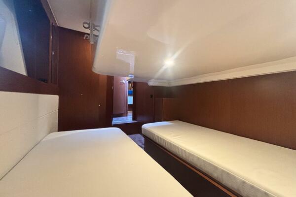 42ft Bavaria Yacht For Sale