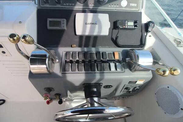 29ft Tiara Sport Yacht For Sale