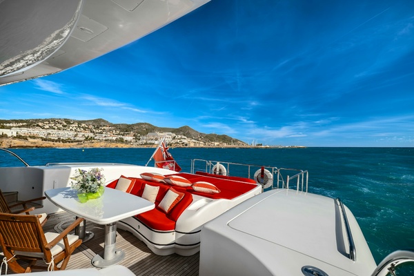 GRAZIADIU 109ft Overmarine Yacht For Sale