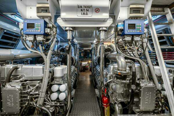 Overmarine Mangusta 108 Yacht For Sale