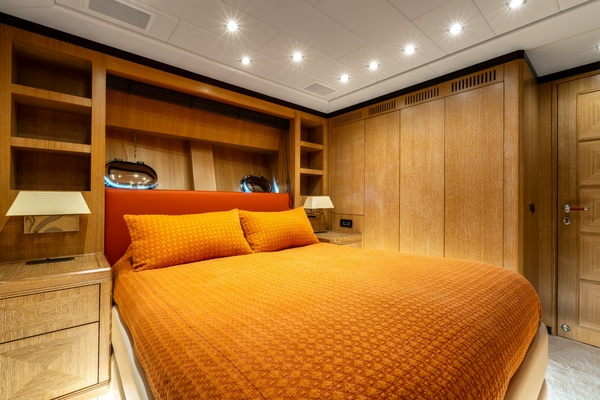 GRAZIADIU 109ft Overmarine Yacht For Sale