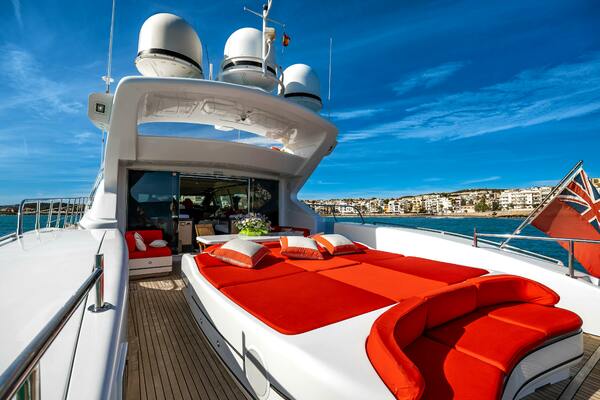 GRAZIADIU 109ft Overmarine Yacht For Sale