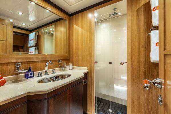 Overmarine Mangusta 108 Yacht For Sale