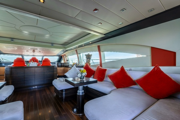 GRAZIADIU 109ft Overmarine Yacht For Sale