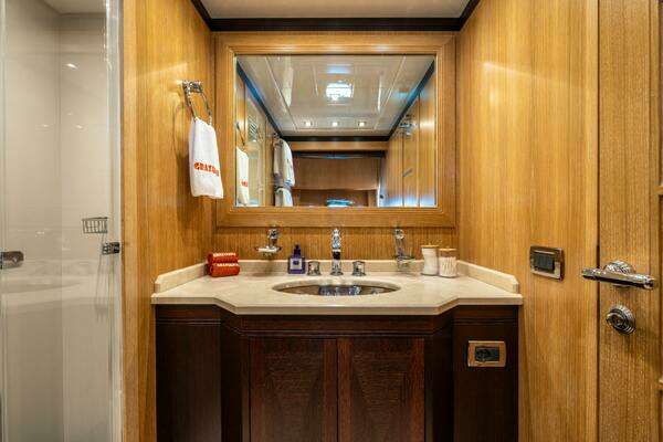 Overmarine Mangusta 108 Yacht For Sale