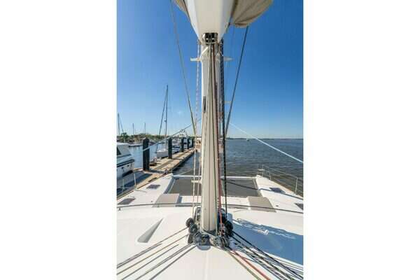 Lagoon  Yacht For Sale