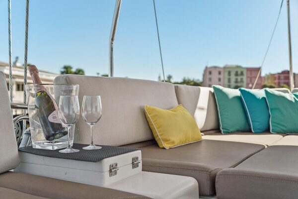 56ft Lagoon Yacht For Sale 56ft Lagoon Yacht For Sale