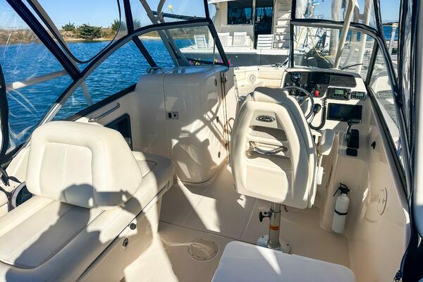 DAY TRIPPER 25ft Grady White Yacht For Sale