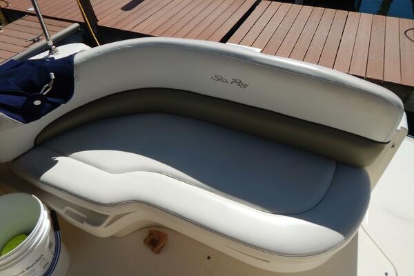 Hammered 26ft Sea Ray Yacht For Sale