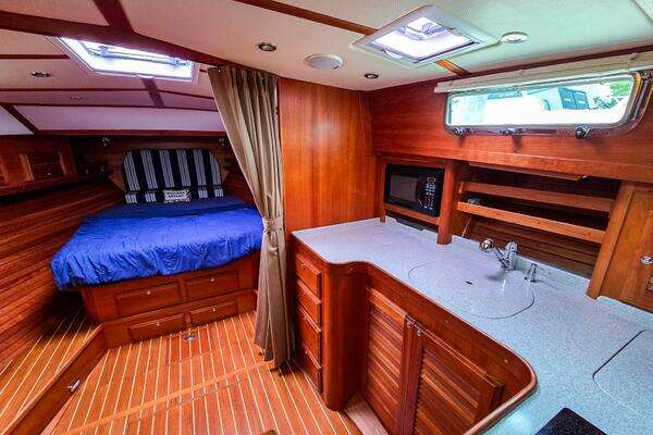 Sabre 34 Express Yacht For Sale