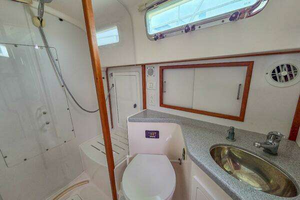 Sabre 34 Express Yacht For Sale