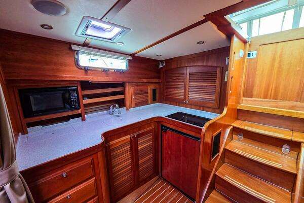 Sabre 34 Express Yacht For Sale