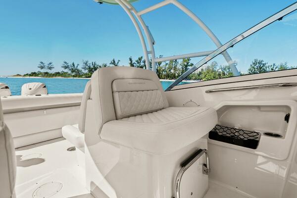 Grady White 275 Freedom 2025 - Helm