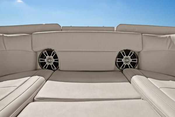 Grady White 275 Freedom 2025 - Foredeck Radio