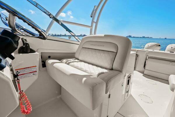 Grady White 275 Freedom 2025 - Helm