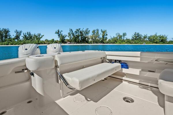Grady White 275 Freedom 2025 - Cockpit  