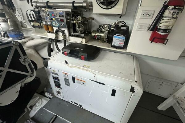 75ft Rizzardi Yacht For Sale