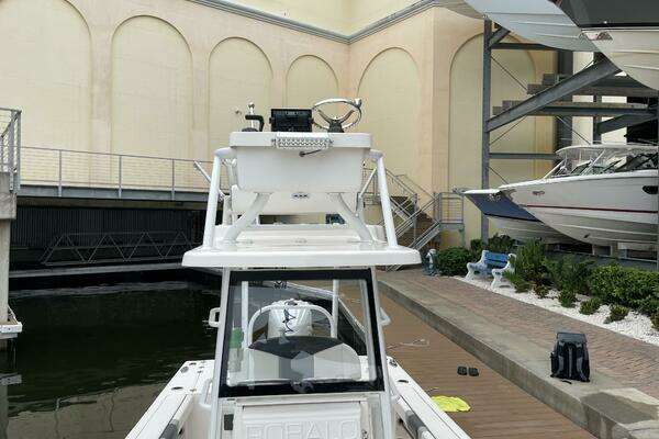 Photo of the 2022 Robalo Cayman 246 SD