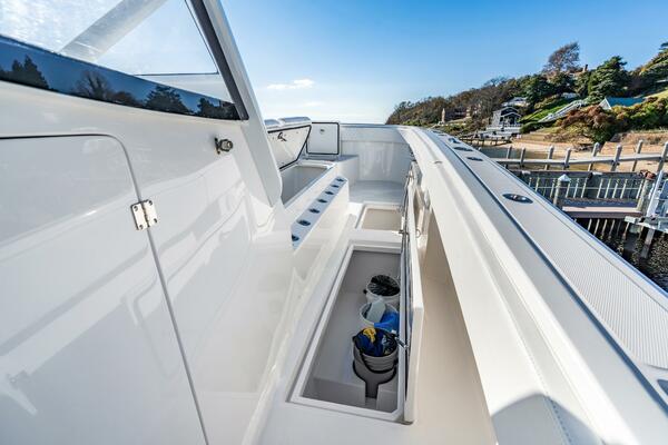 43ft Front Runner Yacht For Sale