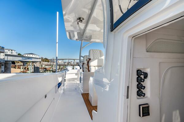43ft Front Runner Yacht For Sale