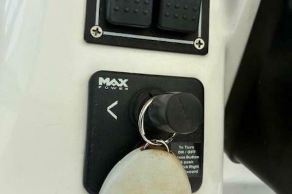 47ft Intrepid Yacht For Sale