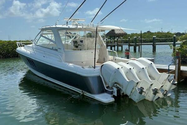 47ft Intrepid Yacht For Sale