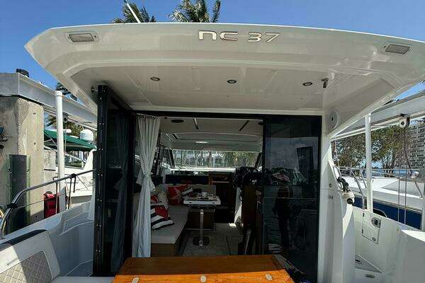 2020 Jeanneau 37