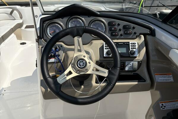 24ft Yamaha Boats Yacht For Sale