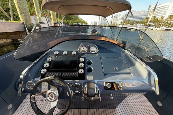 32ft Frauscher Yacht For Sale