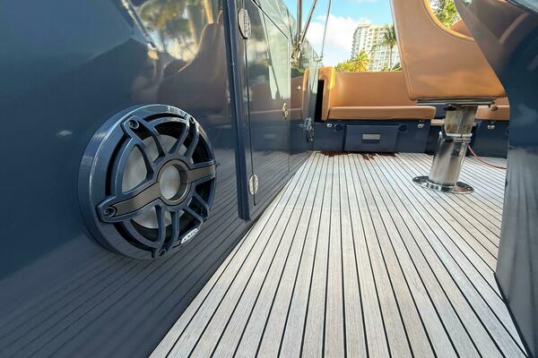 32ft Frauscher Yacht For Sale