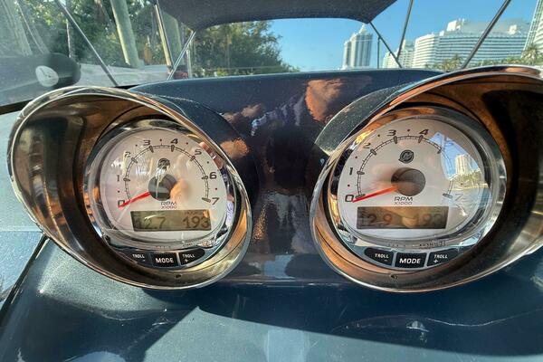 32ft Frauscher Yacht For Sale