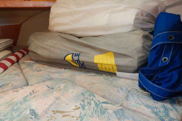 Photo of the 1997 Catalina 28 Mk II "Leon"