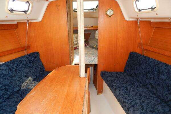 Photo of the 1997 Catalina 28 Mk II "Leon"