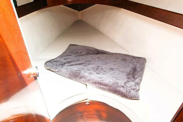 35ft Beneteau Yacht For Sale